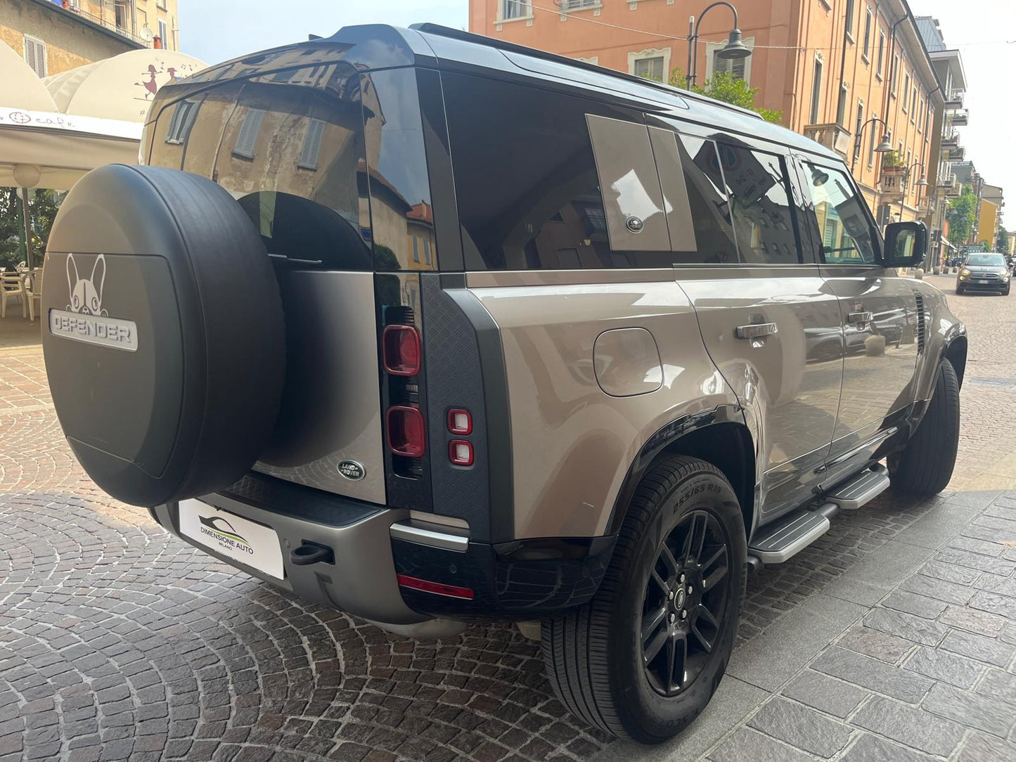 Land Rover Defender 110 3.0d i6 mhev X-Dynamic HSE awd auto