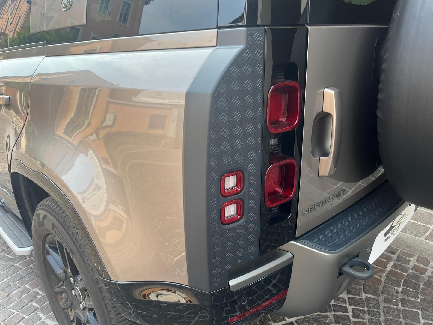 Land Rover Defender 110 3.0d i6 mhev X-Dynamic HSE awd auto