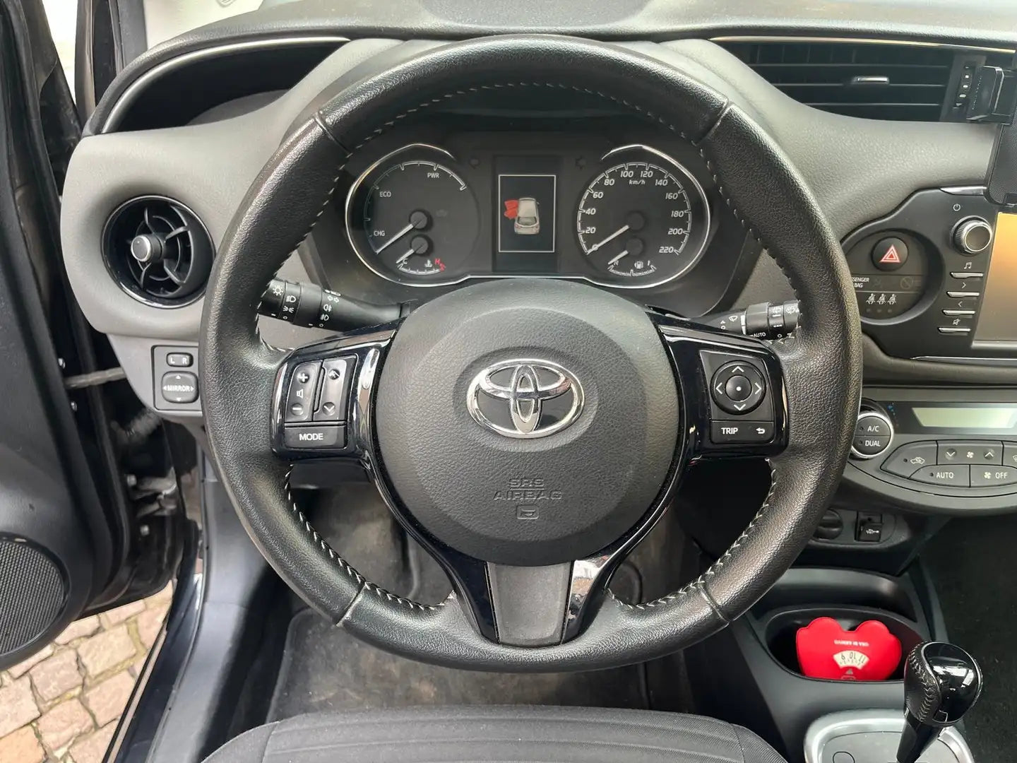 Toyota Yaris Yaris 5p 1.5h Cool