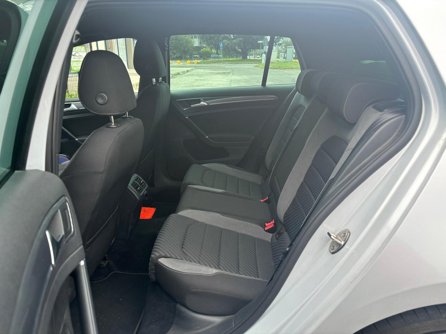 Volkswagen Golf 7.5 1.5 tsi R-Line