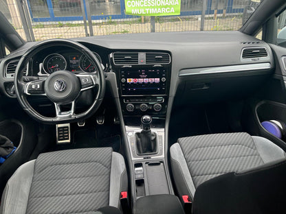 Volkswagen Golf 7.5 1.5 tsi R-Line
