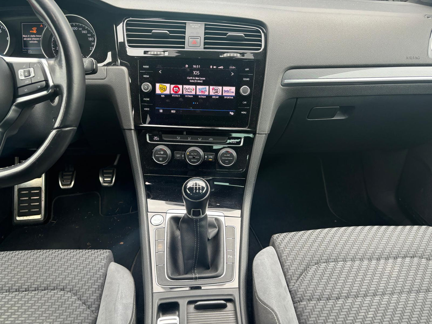 Volkswagen Golf 7.5 1.5 tsi R-Line