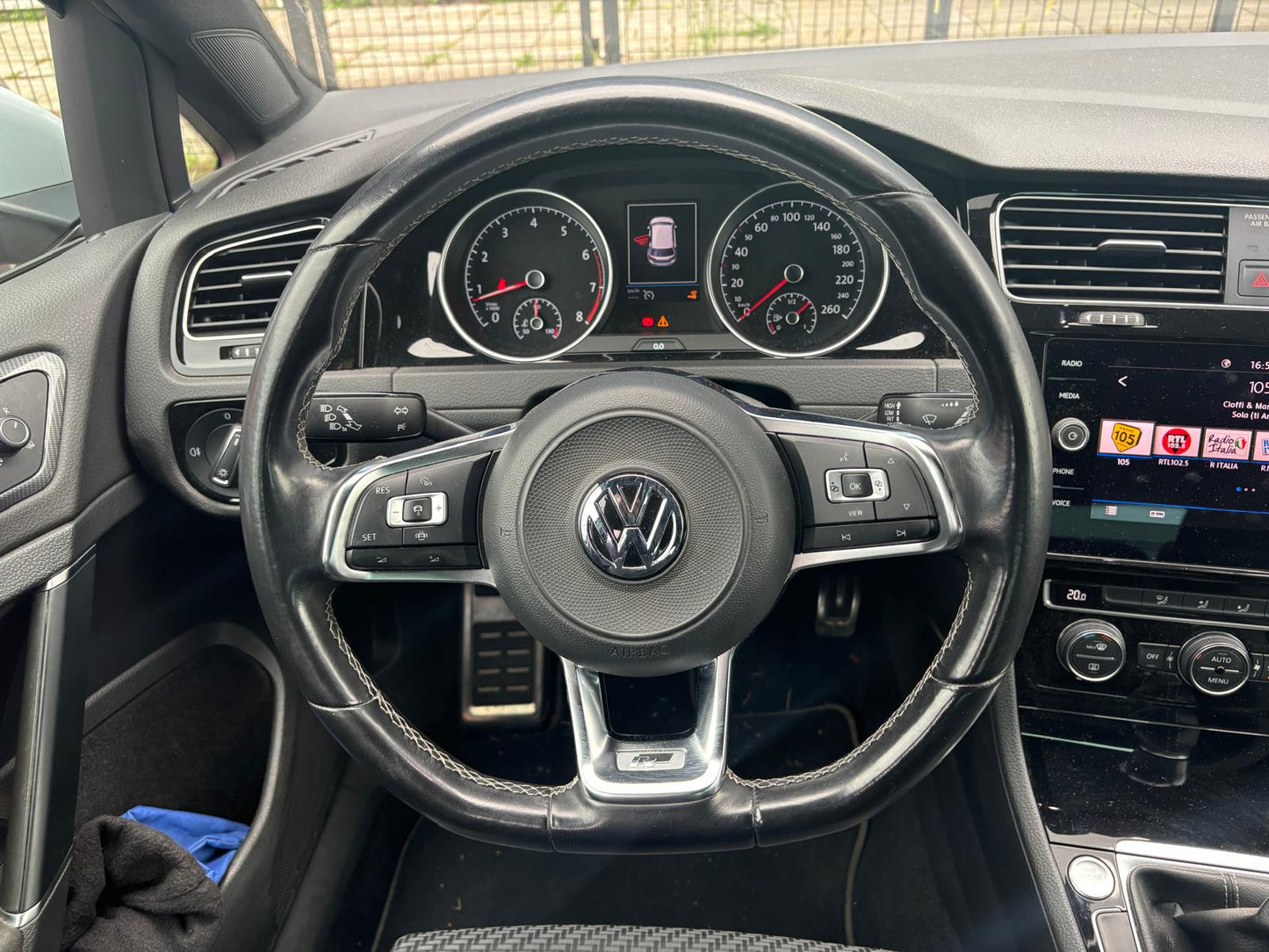 Volkswagen Golf 7.5 1.5 tsi R-Line