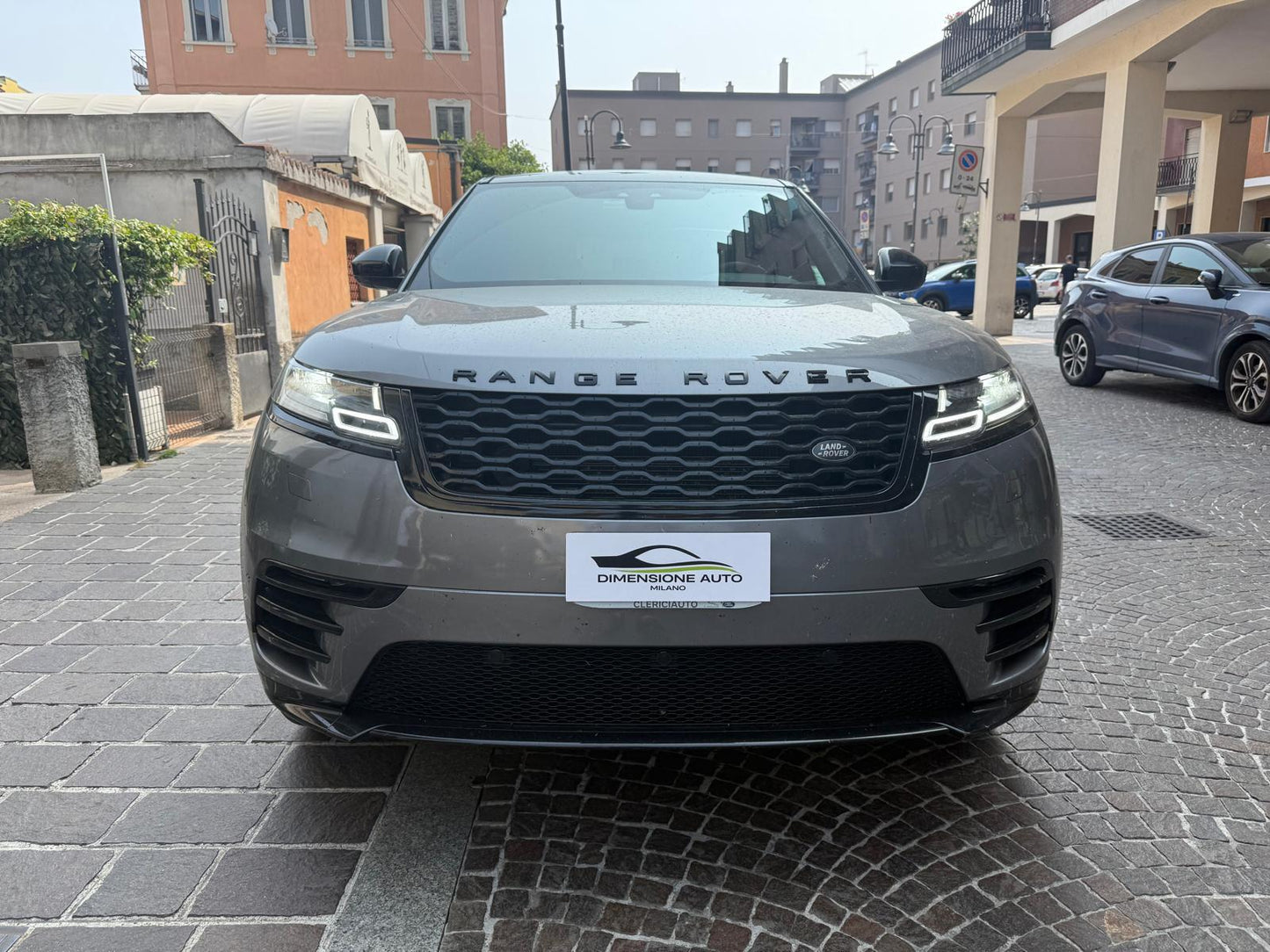 Land Rover Range Rover Velar R-dynamic HSE
