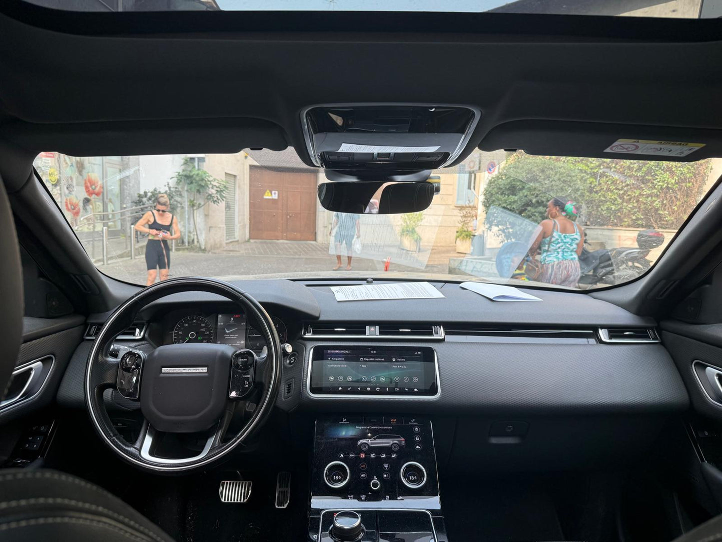 Land Rover Range Rover Velar R-dynamic HSE