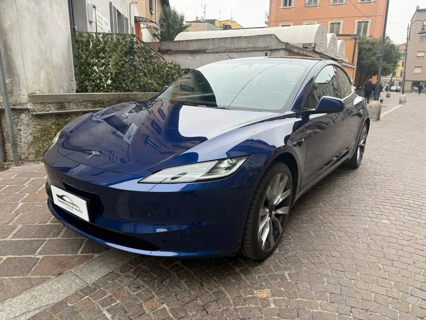 Tesla Model 3 Model 3 Standard rwd Plus